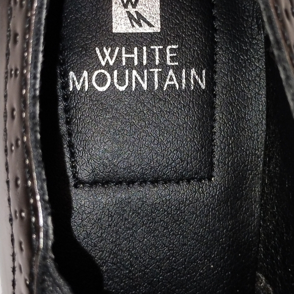 White Mountain dark pueter ankle booties Size:8.5 - Picture 9 of 10